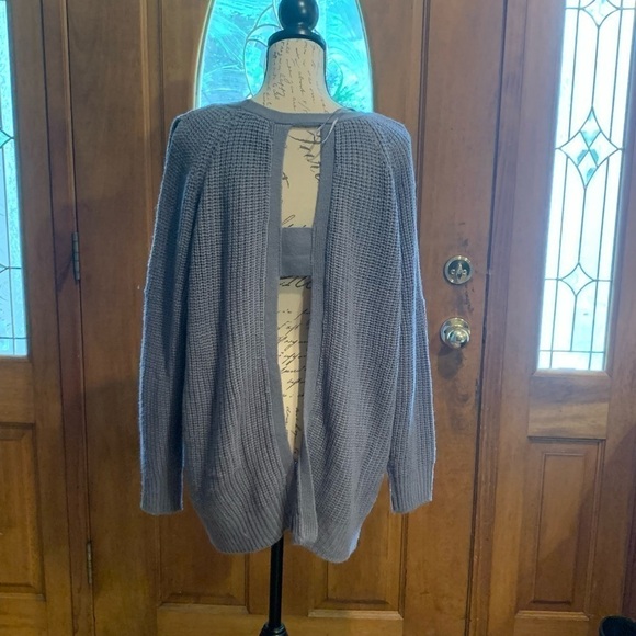 Ashley Stewart purple sweater with cut out sleeves and back size 2x EUC - Picture 4 of 4